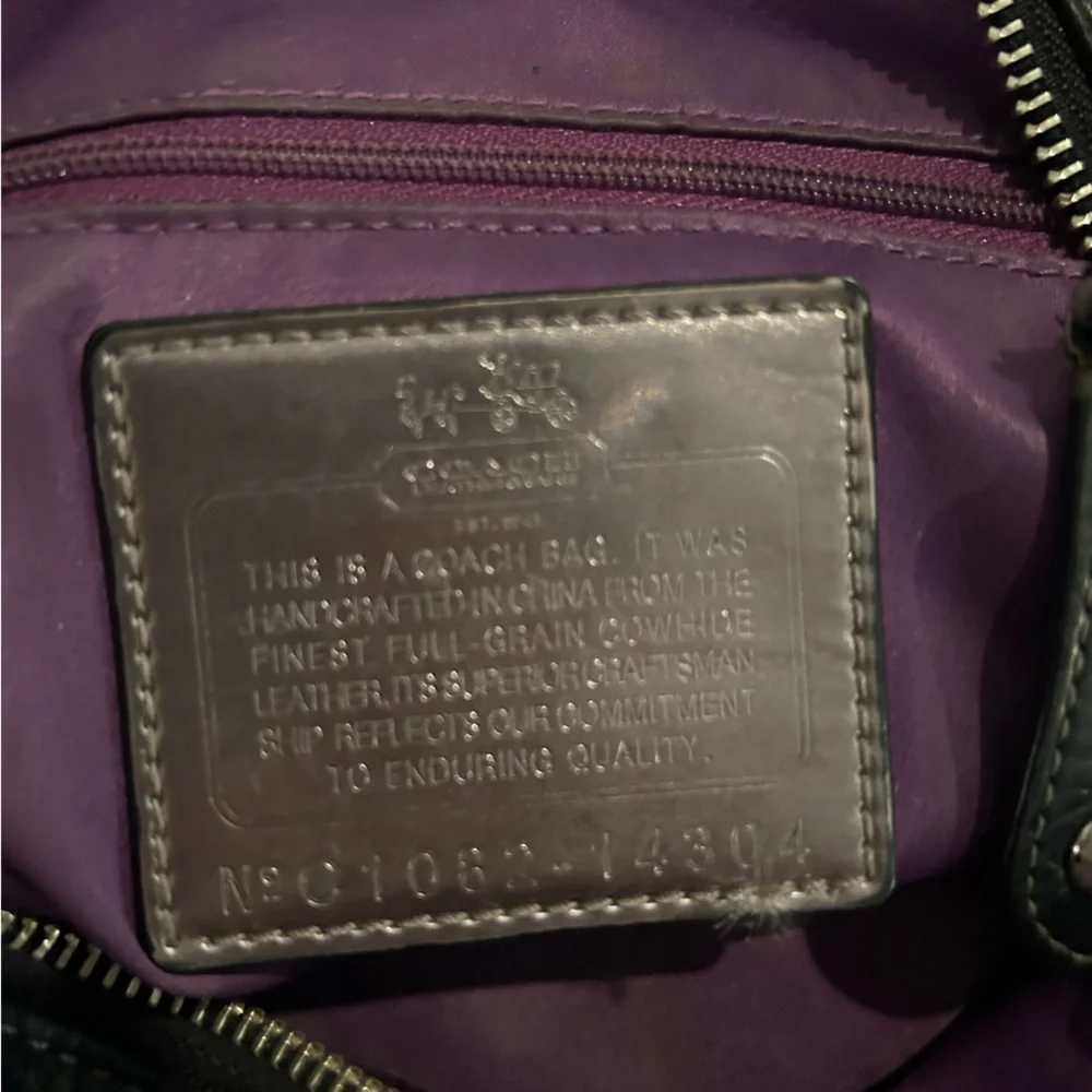 Coach small black leather handbag - Picture 3 of 3